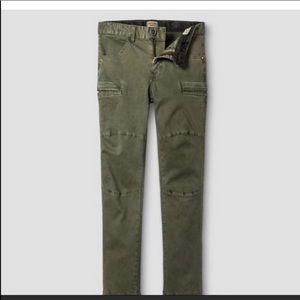 NEW OLIVE SKINNY PANTS
